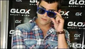 Pourquoi décide-t-il de quitter le groupe ?