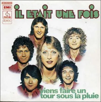 "Il était une fois" un groupe de musique français formé en 1972 à Paris. En 1973, année de sortie de cette chanson, ses membres pouvaient dire :
