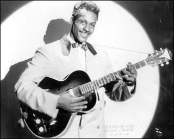 En 1958, Chuck Berry raconte l'histoire largement autobiographique d'un garçon de la campagne qui 'jouait de la guitare comme s'il avait toujours su en jouer'.
