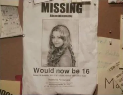 Aprs combien de temps, les quatre amies reoivent-t-elles des menaces et des messages de -A ?