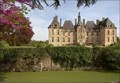 Nous terminerons notre priple, qui j'espre vous aura plu  Saint-Loup-Lamair, o vous pourrez voir un splendide chteau, le grand-pre d'un personnage clbre de la littrature franaise habita, quel est ce personnage ?