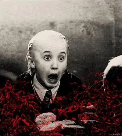 Comme dans la  Stratgie Ender , Harry massacre son ennemi dans la douche, il y a du sang partout...