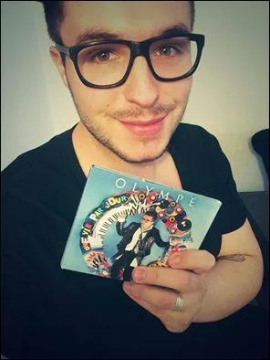 Quel est le nom de son album n2 sorti le 28 avril ?