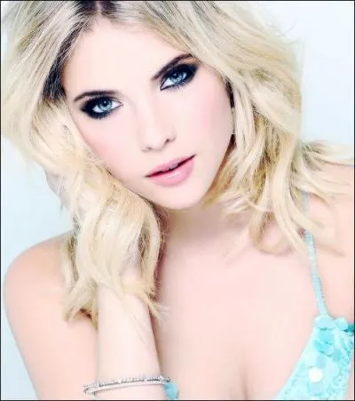  partir de quelle saison Hanna est-elle avec Caleb ?