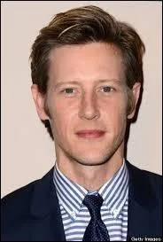 Comment se nomme-t-il dans la srie ?