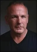 Comment se nomme-t-il dans la srie ?