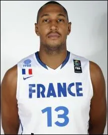 Sous le maillot de quelle quipe Boris Diaw a-t-il ralis son record de points en NBA en 2006 (34 points) ?