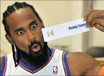 Mme question pour Ronny Turiaf et ses 23 points en 2006, pour quelle quipe jouait-il ?
