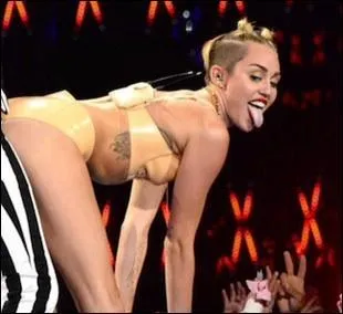 En quelle anne Miley a-t-elle commenc  twerker ?
