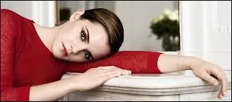 Emma Watson est-elle trs prsente sur Tweeter ?