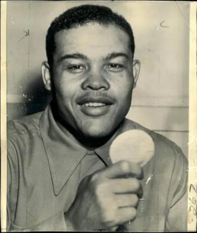 Dans quel sport, Joe Louis fut-il champion du monde de 1937  1949 ?