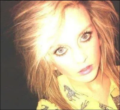 Perrie a embrass pour la 1re fois un garon a :