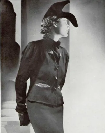 Qui a collabor avec Dali pour crer diffrents modles, dont ce chapeau chaussure de 1937 ?