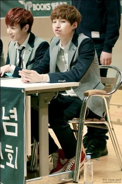 Qui est le leader du groupe ?