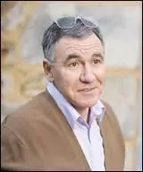 Comment se prénomme Mr Brimont ?