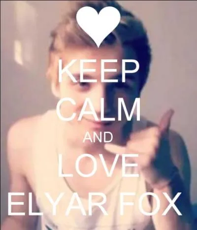 Dans quelle langue commencent certaines de ses 'covers' ?