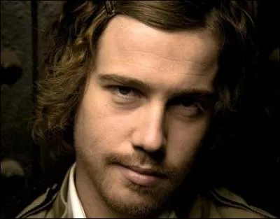 Quelle chanson interprétée par Julien DORÉ lors de la Nouvelle Star 2007 est-elle sortie en single ?