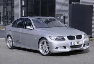 Quelle est la marque de l'E90 ?