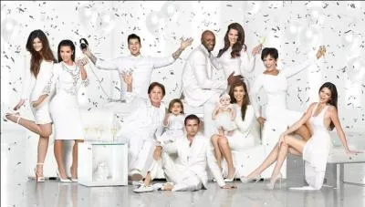 Octobre- De retour à la famille Kardashian. Quel couple de la populaire famille a officiellement annoncé sa séparation ce mois-ci ?