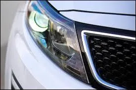 Cette voiture est coréenne : laquelle est-ce ?