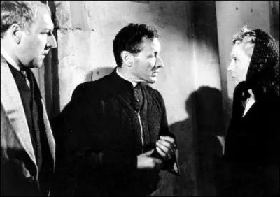 Madame Barrault (à droite )