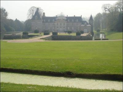 Dans quel département est situé le château de Saint-André d'Hébertot visible près de Pont-l'Evêque ?
