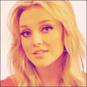 Elle habite à South Shields comme :