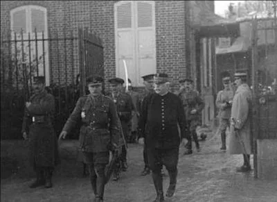 Le 06 décembre, lors de quelle conférence les alliés décident-ils d'ordonner des offensives générales pour emporter la décision ?