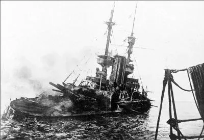 Le 18 mars, les forces franco-anglaises décident d'une intervention contre les forces ottomanes (Turques). Que se passe-t-il ?