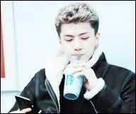Avec qui Se Hun aime-t-il boire des BUBBLE TEA ?