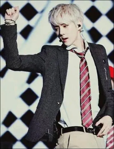 Qui est le plus jeune du groupe ?