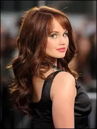 Comment s'appelle l'actrice principale ?