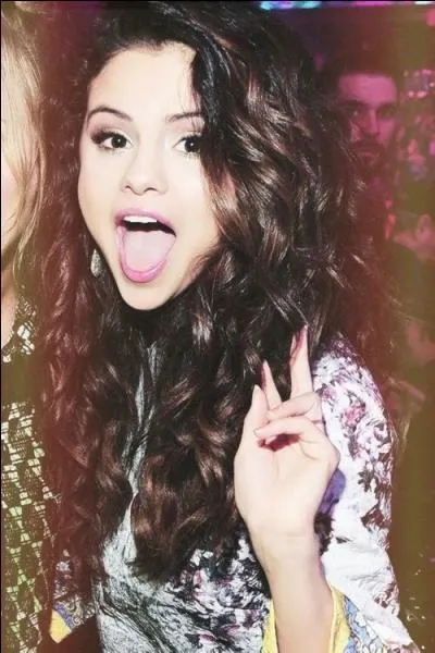 Quel prix a-t-elle gagné aux Kids Choice Awards 2014 ?