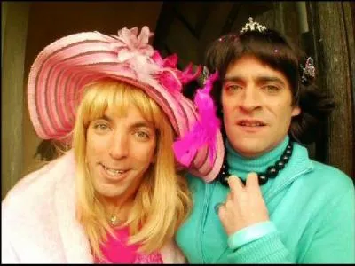 Qui sont ces deux femmes ?