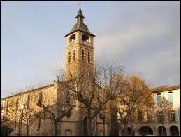 La commune midi-pyrénéenne de Réalmont se situe dans le département ...