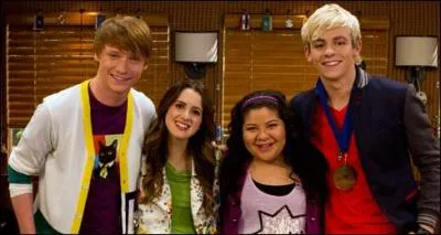 Quelle équipe forment ces 4 personnes ?