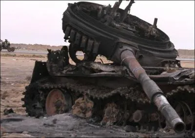 Quel était le problème le plus fréquemment rencontré par les chars, sur champ de bataille ou pas, et qui nécessitait que l'équipage sorte du véhicule pour effectuer les réparations ?