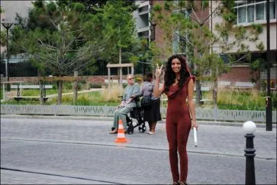 La 3e personne qui le prend est ...