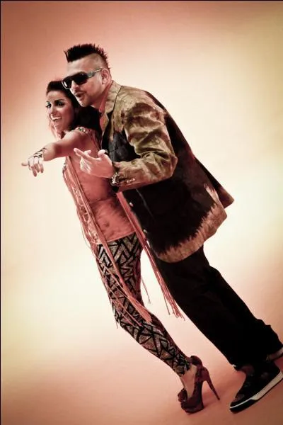 Quand S.P a une cravate, il met aussi...