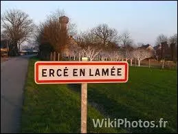 Nous entrons dans la commune Bretillienne d'Ercé-en-Lamée. Nous nous situons en région ...