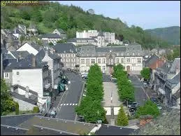 Nous sommes à Murat, ville Cantalienne située en région ...