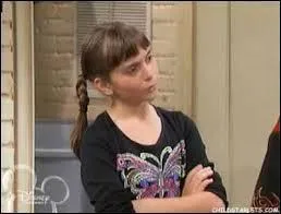 Qui est cette charmante jeune fille ?