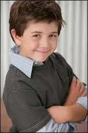 Qui est ce petit garçon ?