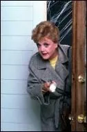 C'est une série télévisée américaine qui dure 50 minutes, Angela Lansbury en est l'actrice principale. Après toute ces informations, allez-vous pouvoir en donner le nom ?