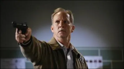 Dans les épisodes 23 et 24 de la saison 6, le tireur veut tuer...