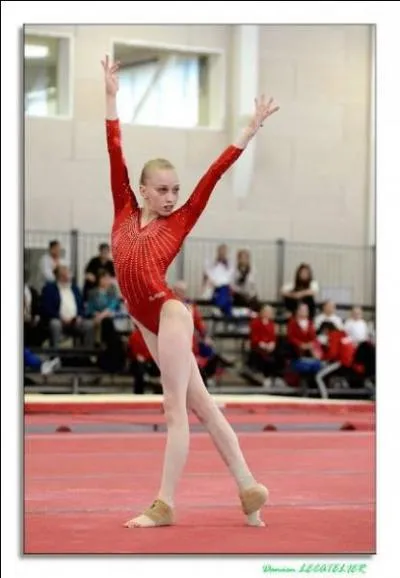 Qui est cette gymnaste?