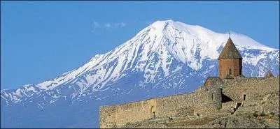 Sur quelle fameuse montagne de Turquie l'arche de Noé s'est-il vu déposé par les flots ?