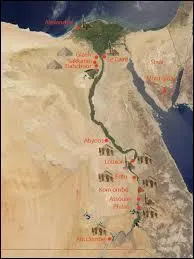 Capitale et fleuve - Quelle capitale est traversée par le Nil ?