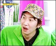 Celui qui mesure 1, 93 m, comment s'appelle-t-il ?