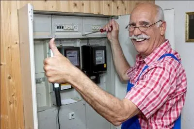 Salut Jacky, comment traduire "un réparateur" en anglais?